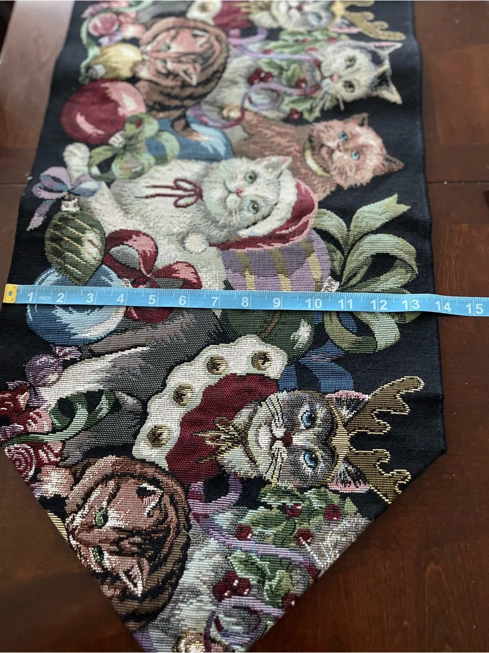 Cats & Kittens Christmas Tapestry Table Runner w/Tassels 52